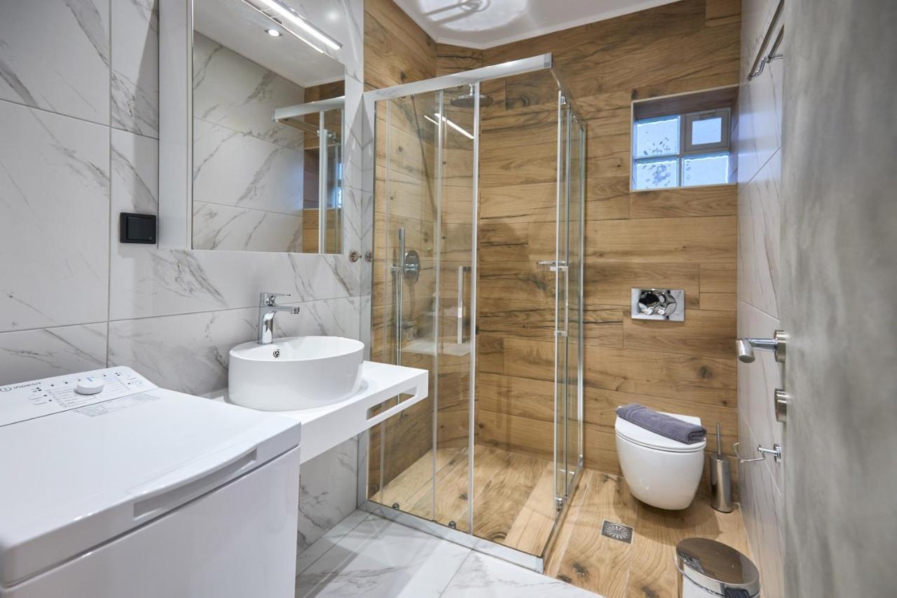 Oisymi Luxury Studios Néa Péramos Dış mekan fotoğraf