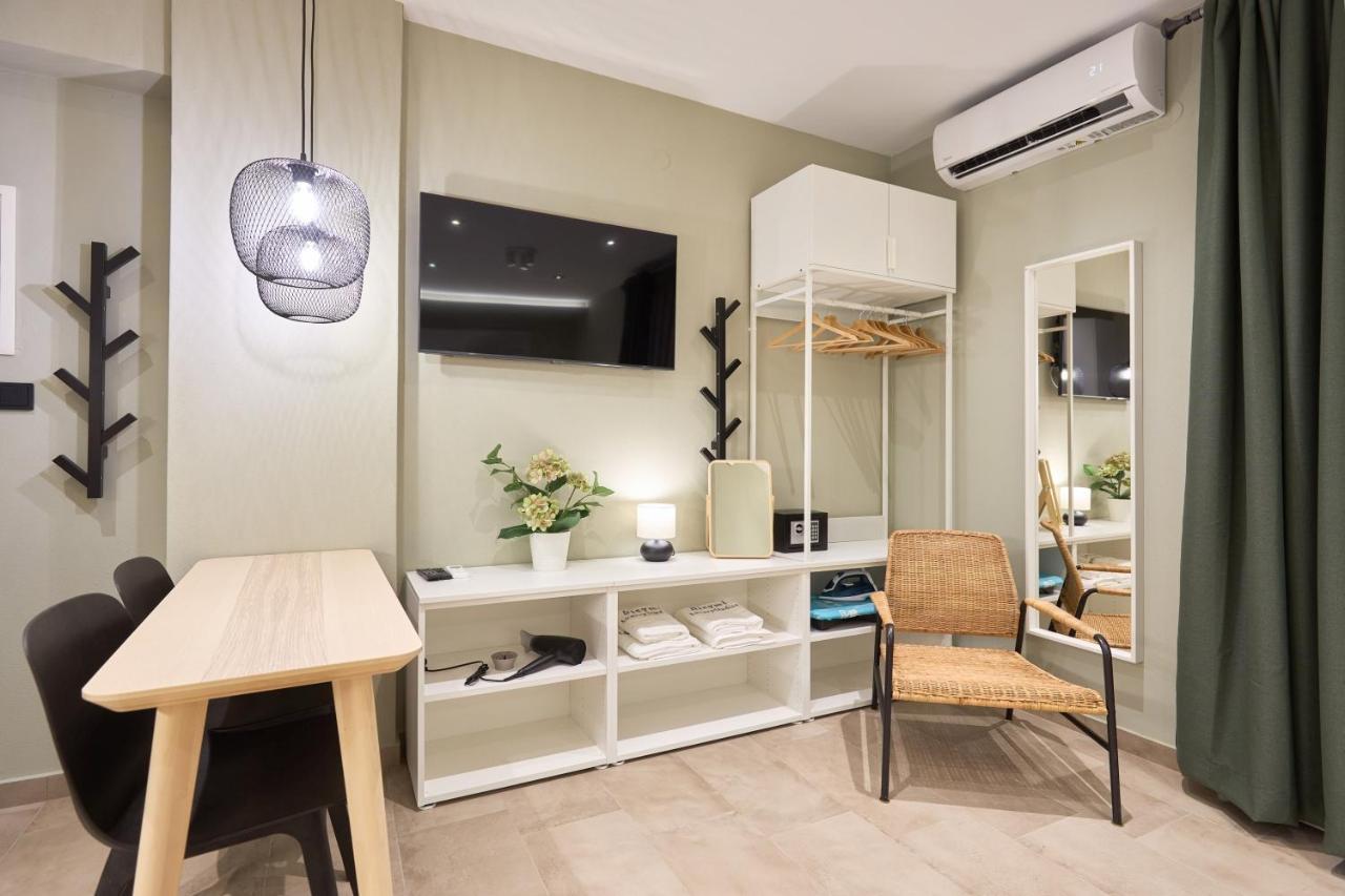 Oisymi Luxury Studios Néa Péramos Dış mekan fotoğraf