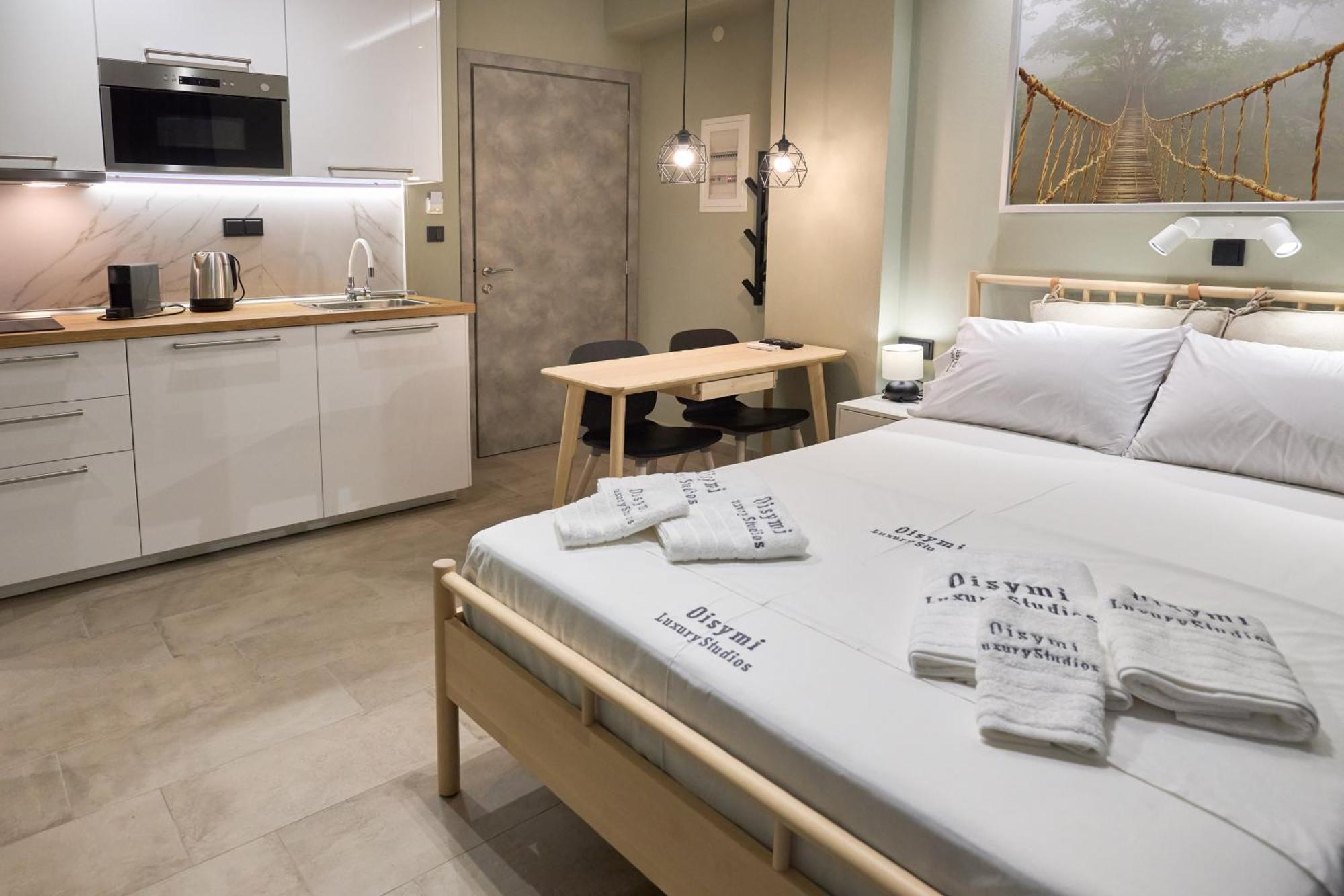 Oisymi Luxury Studios Néa Péramos Dış mekan fotoğraf